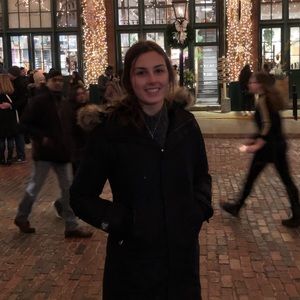 Meet your Posher, Amee